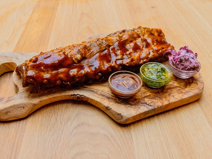 PIKANTNÍ VEPŘOVÁ ŽEBRA 1000g