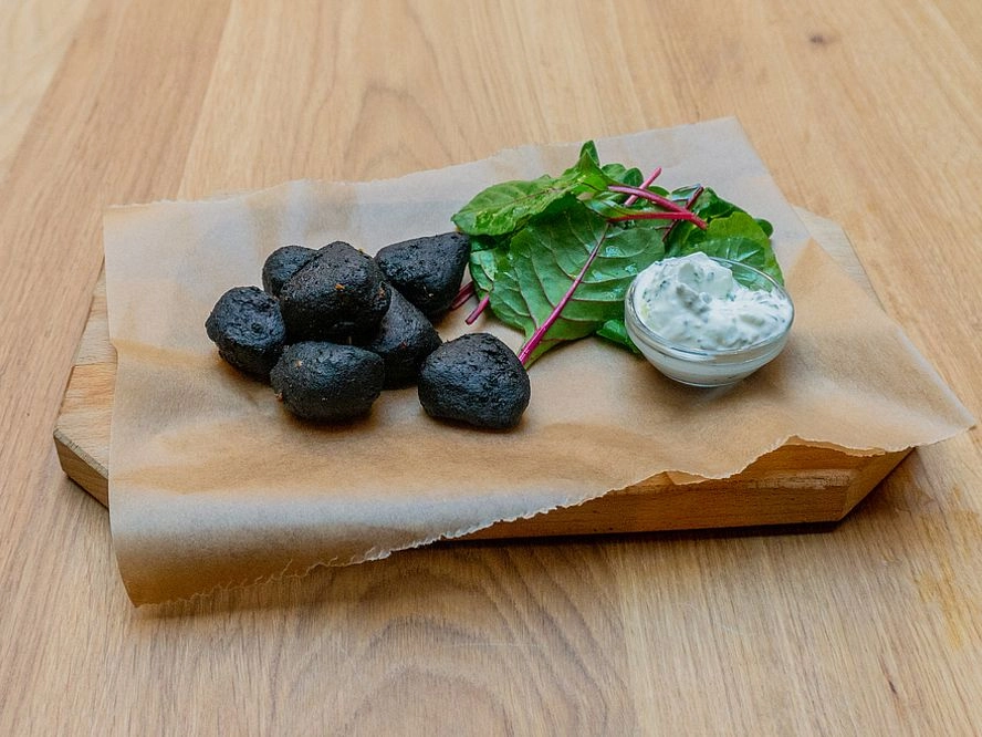 7ks SMAŽENÉ ČEDAROVÉ UHLÍ